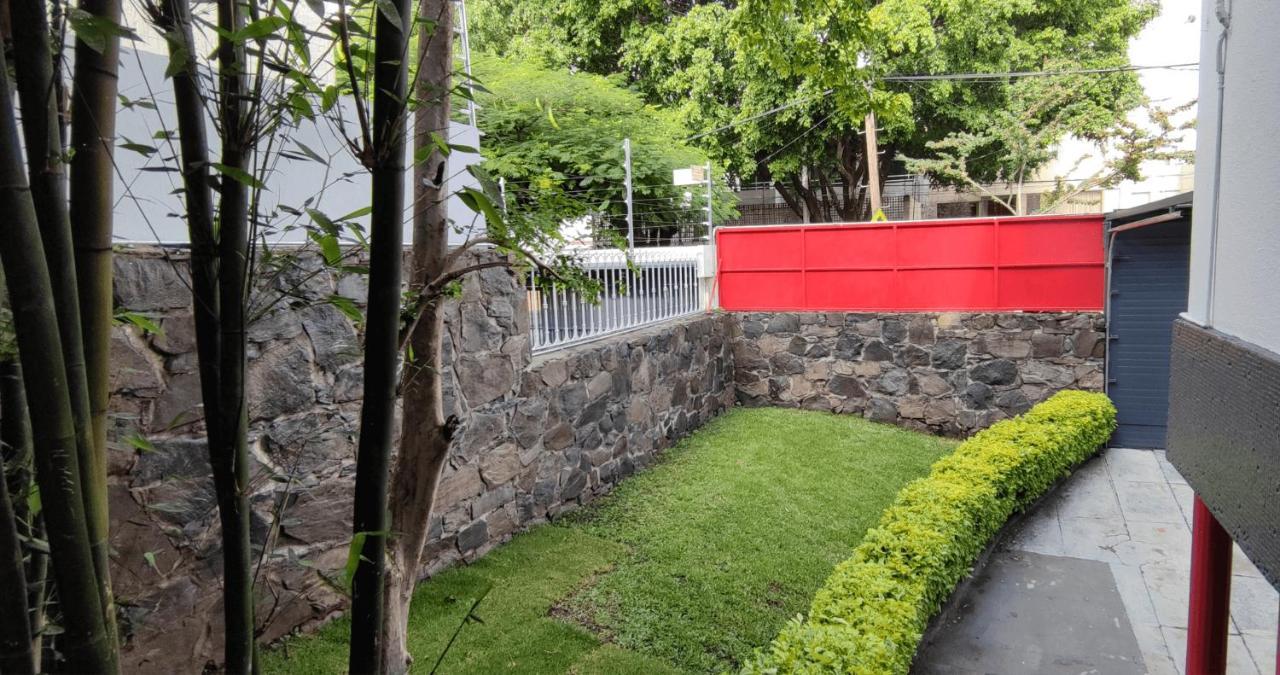 Habitaciones Privadas Con Bano Propio En Una Zona Segura Y Centrica De Guadalajara. Esterno foto