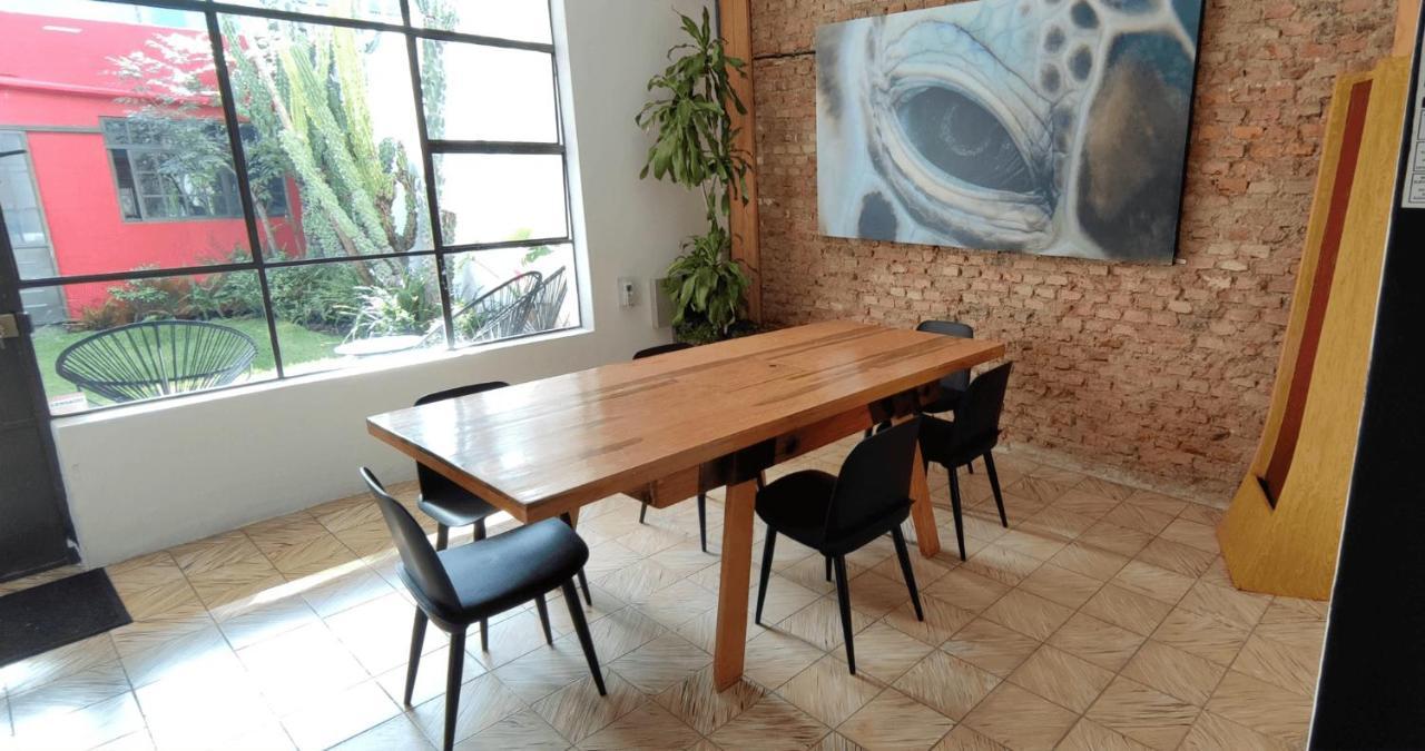 Habitaciones Privadas Con Bano Propio En Una Zona Segura Y Centrica De Guadalajara. Esterno foto